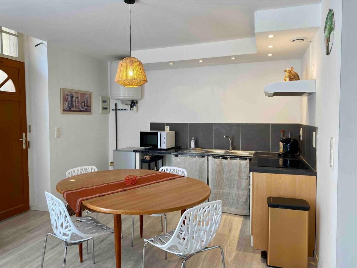 Accueillant Petit T2 Coeur De Centre Ville Lézignan-Corbières Dış mekan fotoğraf